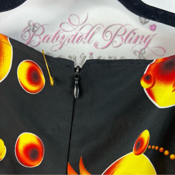 Dress floral swirls roses flowers Black and Yellow Floral Sleeveless unique - Picture 8 of 11